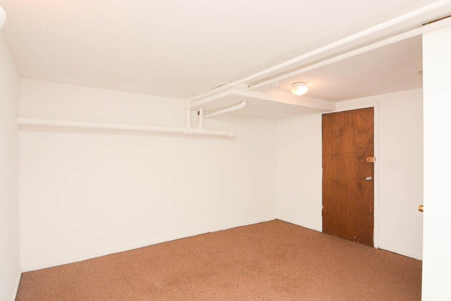 Building Photo - 2961 N Halsted St