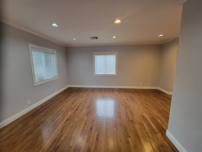 Building Photo - 17565 Bullock St