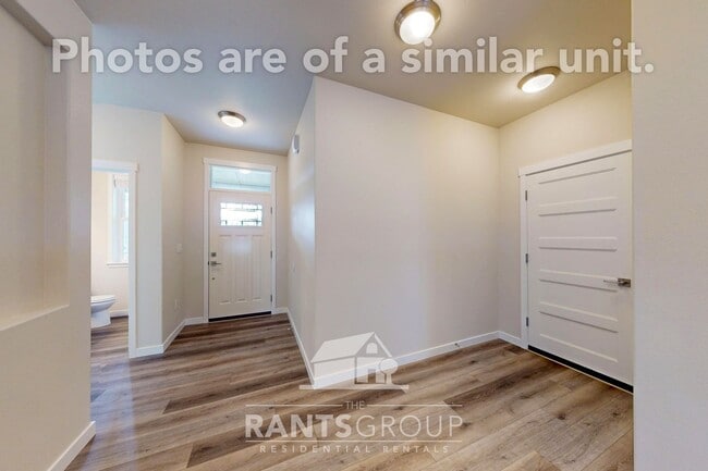 Building Photo - Built in 2023! Great Location!  Easy I5 Ac...