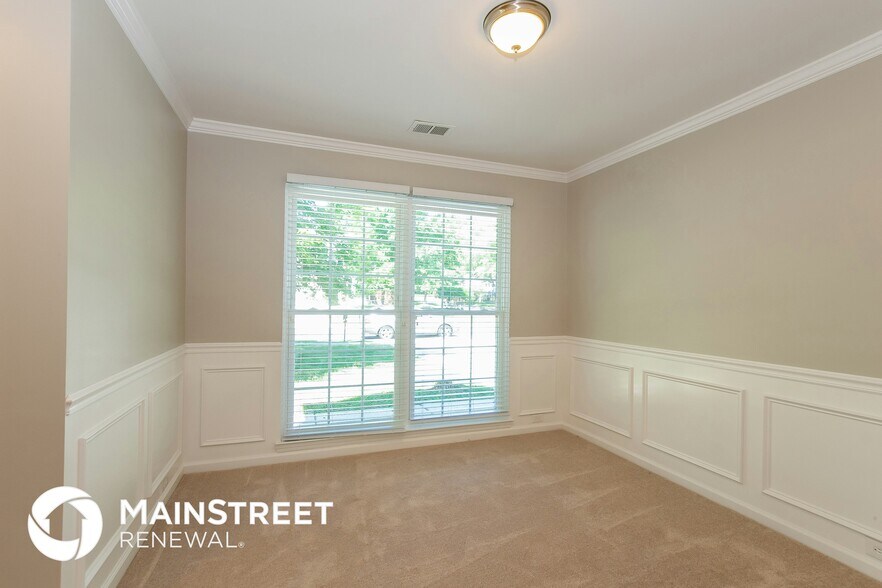 Building Photo - 8008 Leisure Ln