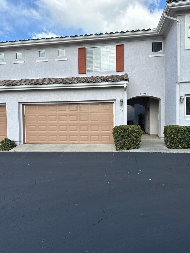 Building Photo - SCRIPTS RANCH-FULLY REMODELED  2 BED, 2.5 BATH - AVAILABLE NOW!