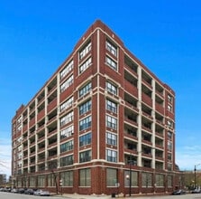 Building Photo - 320 E 21st St