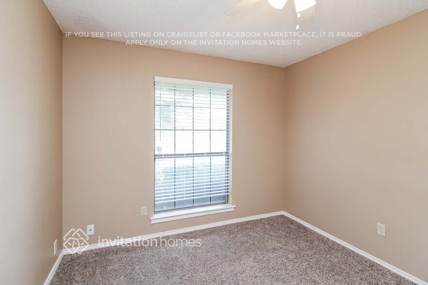 Building Photo - 2127 Chapel Downs Dr