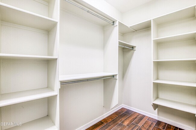 Building Photo - 13401 Emerald Pond Dr