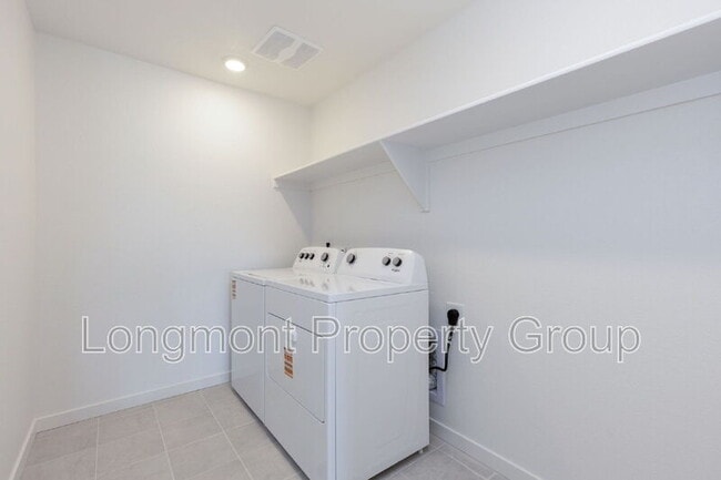 Building Photo - 4206 Sandstone Dr