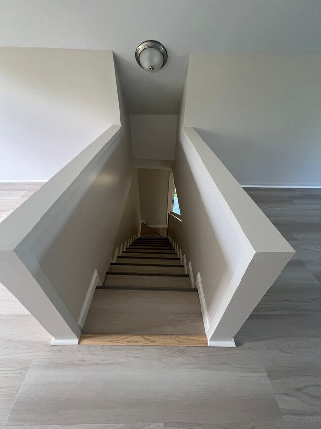 Building Photo - 2835-2841 Kolowalu St
