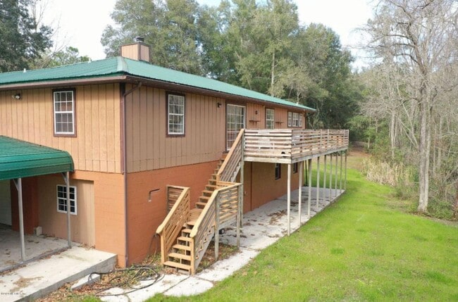 Building Photo - Enjoy your peace & space!