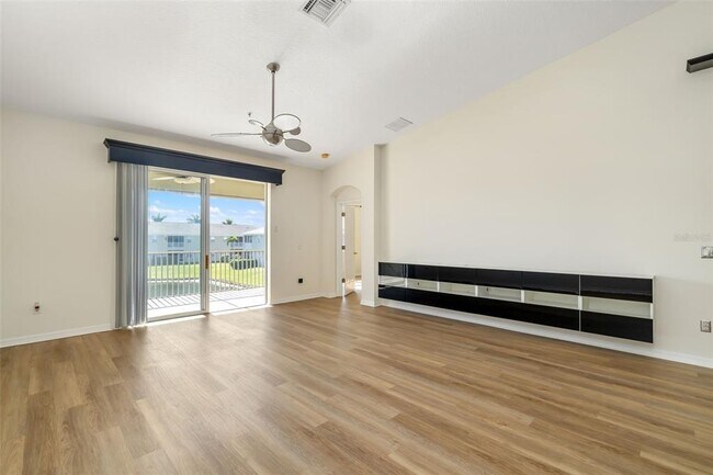 Building Photo - 8727 Karpeal Dr