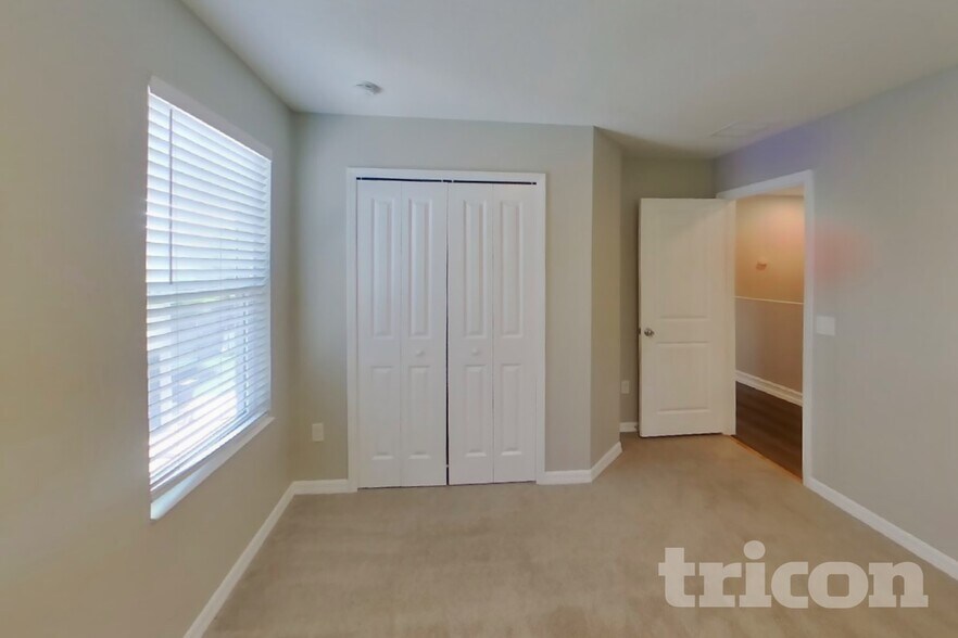 Building Photo - 12418 Field Point Way