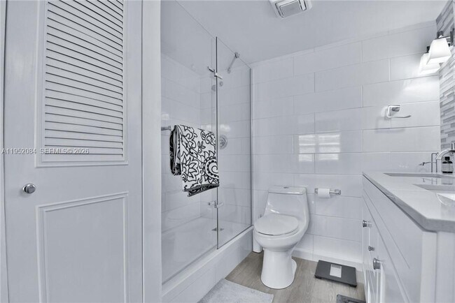 Building Photo - 2999 NW 48th Ave