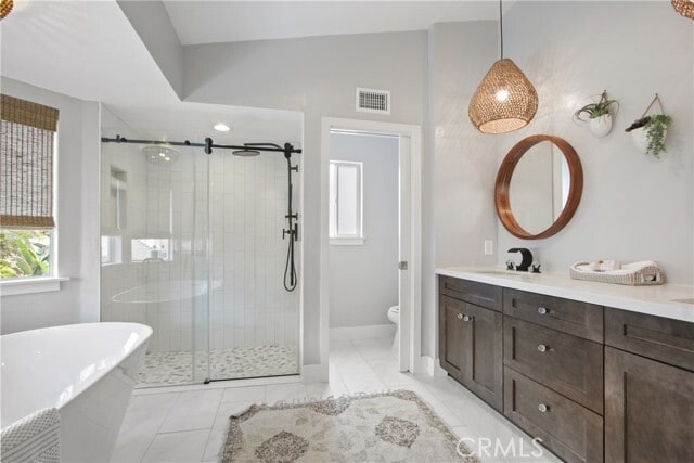 Building Photo - 24281 Briones Dr