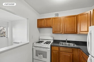 Building Photo - 201 Ravine Ave