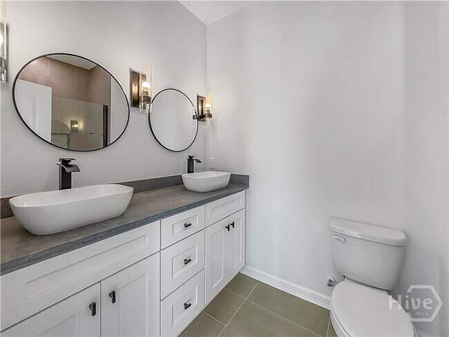 Building Photo - 3503 Haslam Ave