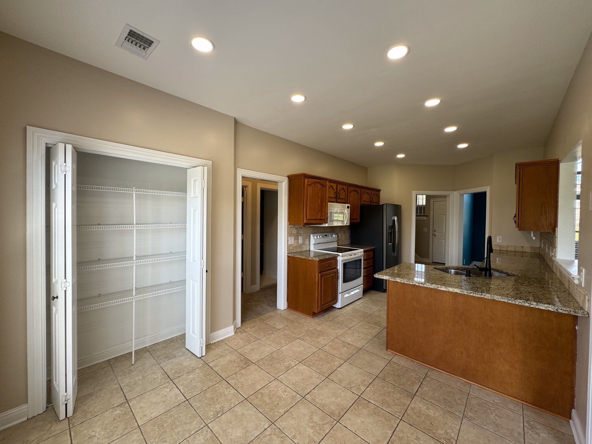 Building Photo - 806 Muscogee Way