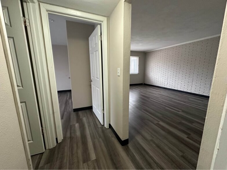 Building Photo - 931 22nd Ave