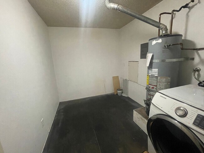 Building Photo - 3912 60th St
