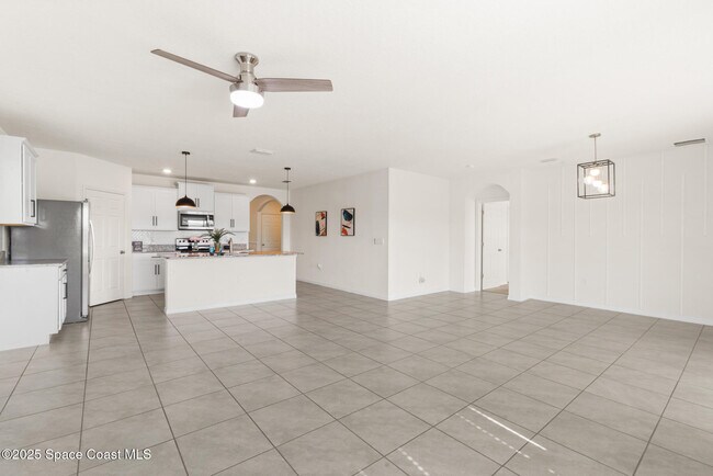 Building Photo - 1854 Capital Dr