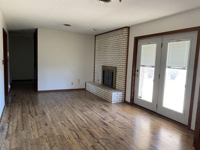 Building Photo - 2413 Robin Ridge
