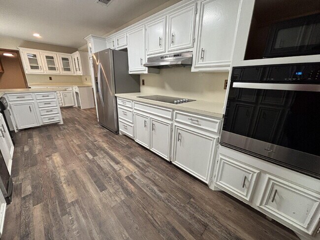 Building Photo - 1848 Houston St