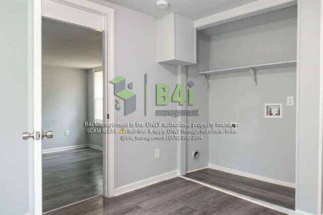 Building Photo - 262 Mason St