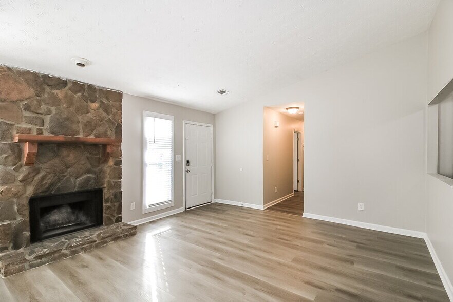 Building Photo - 2564 Snake Ct