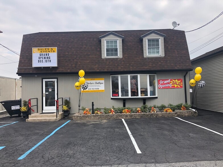 Front of building - 2727 N 5th Street Hwy