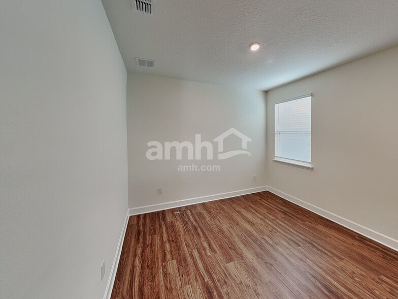 Building Photo - 8615 Belfort St