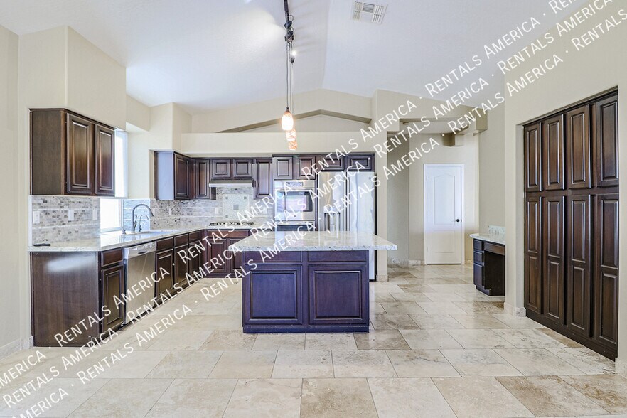 Building Photo - 20669 N 41st Ln