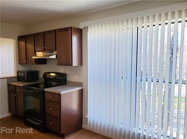 Building Photo - 1812 The Plaza