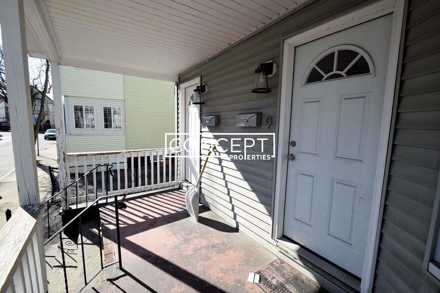Building Photo - 9-11 Winter Hill Rd. Unit 9CP