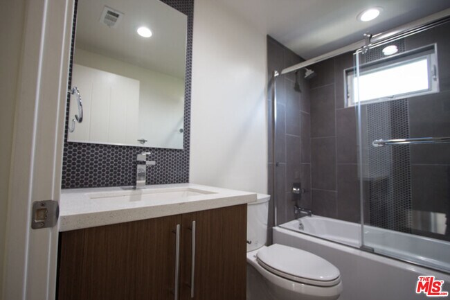 Building Photo - 4924 Laurel Canyon Blvd