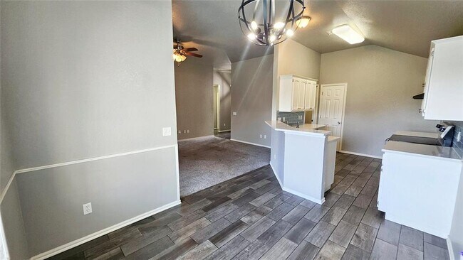 Building Photo - 6033 SE 83rd Pl