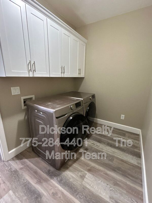 Building Photo - 600 Panama Dr