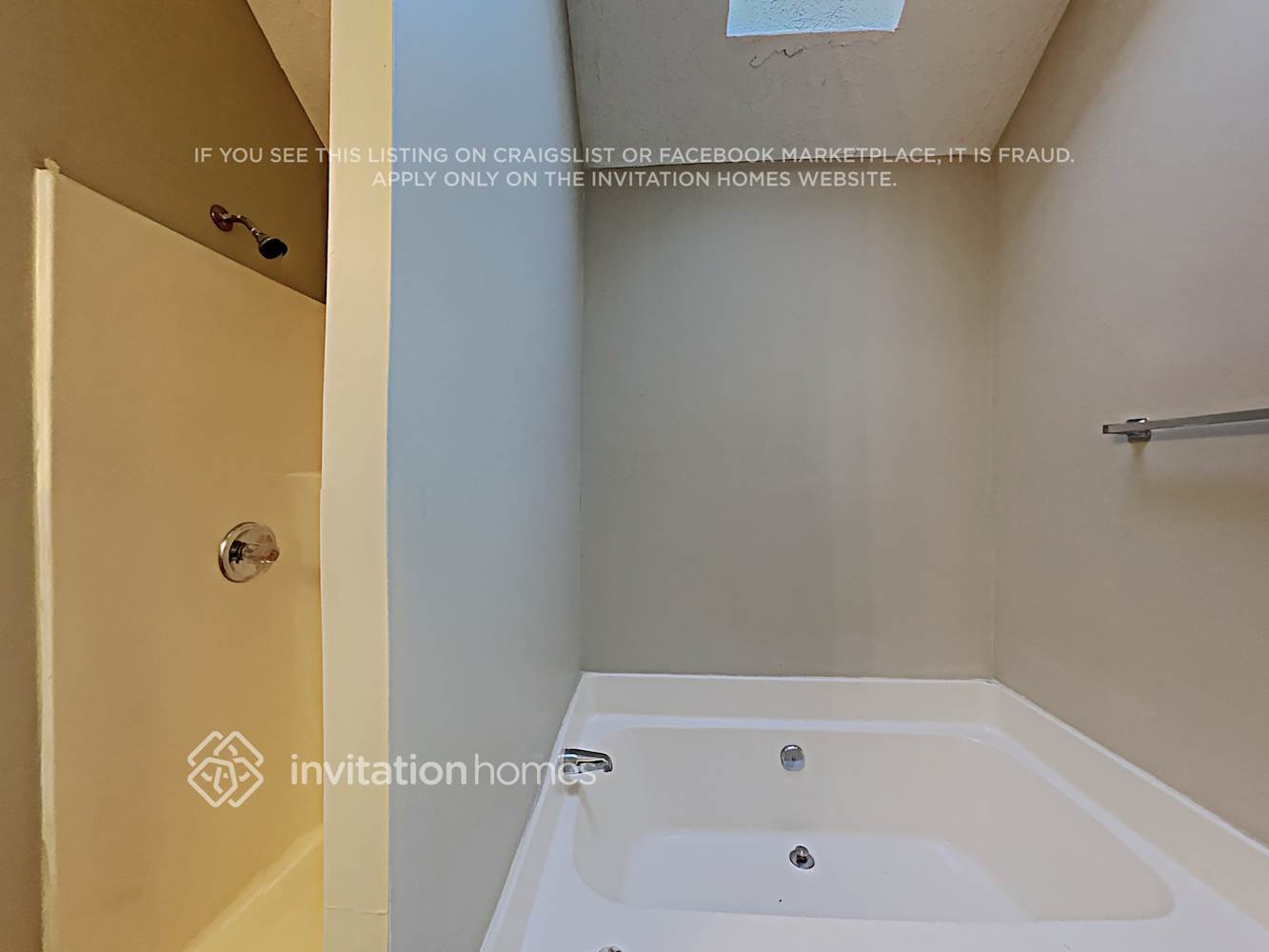 Building Photo - 1387 Williamsburg Ln