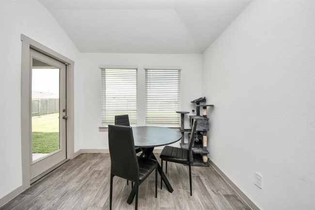 Building Photo - 7706 Caspian Rnch Dr