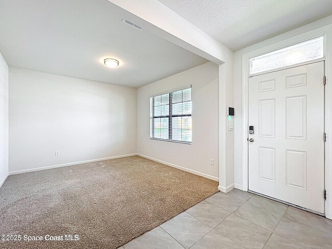 Building Photo - 870 Remington Green Dr SE