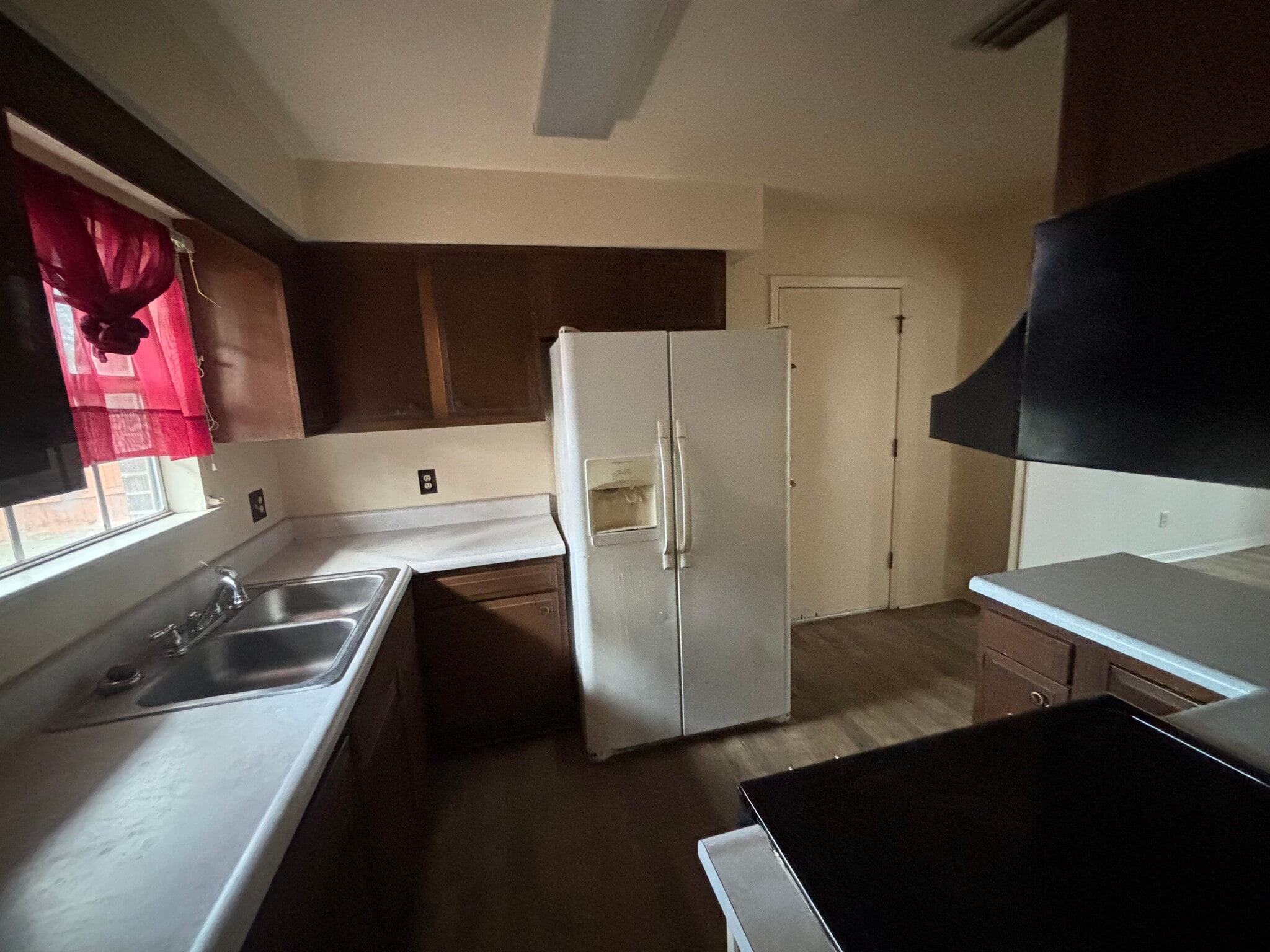 Building Photo - 929 Cypress Ave