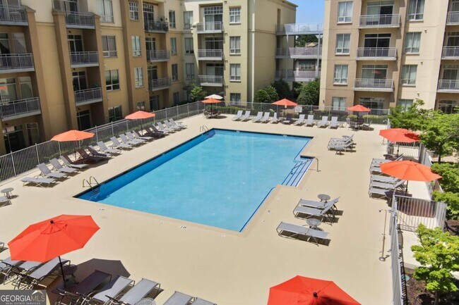 Building Photo - 711 Cosmopolitan Dr NE