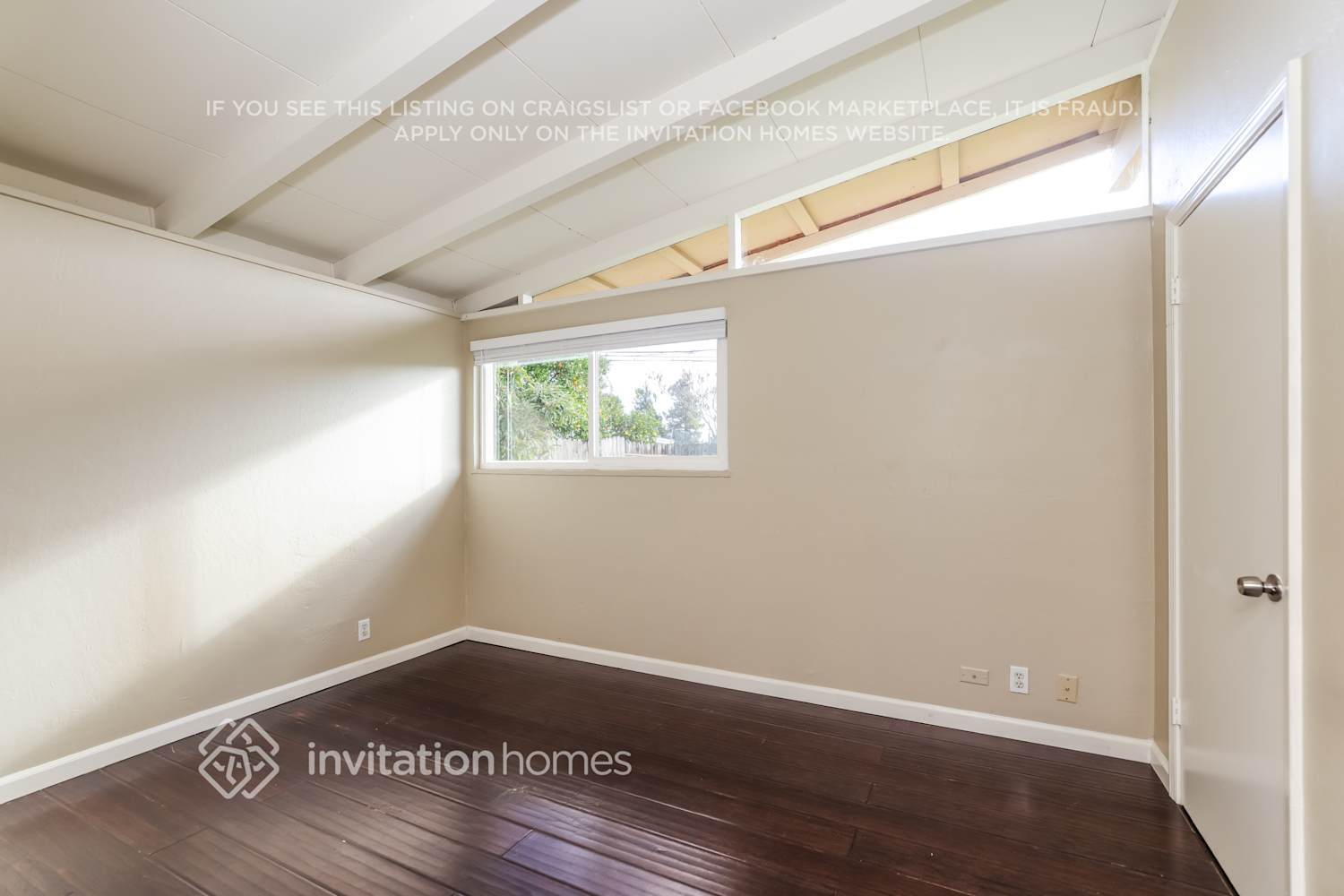 Building Photo - 1467 Michigan St