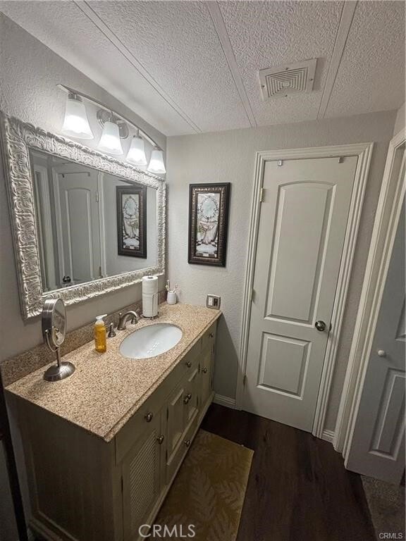 Building Photo - 670 Channel Way