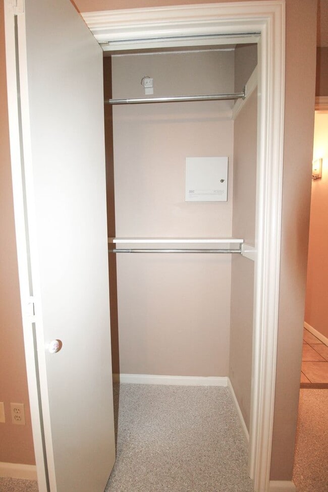 Building Photo - 10323 Quail Meadow St