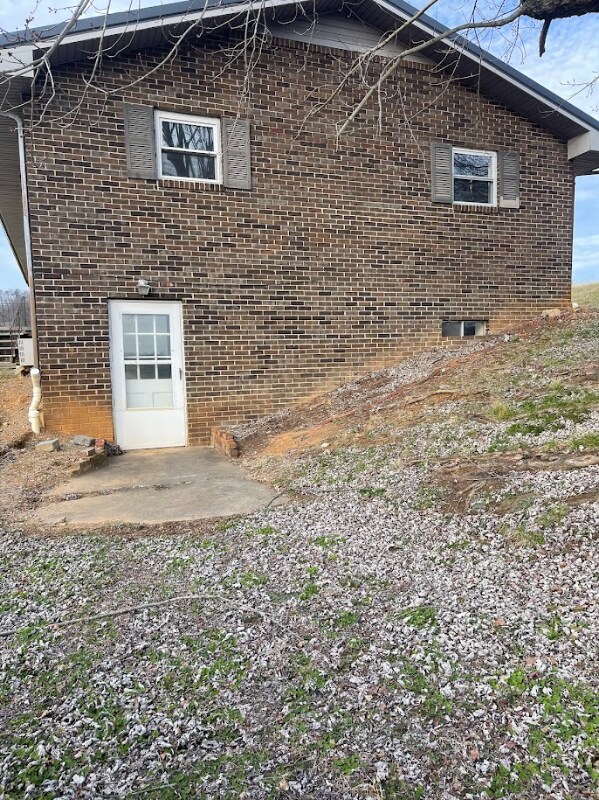 Building Photo - 228 Gatewood Rd