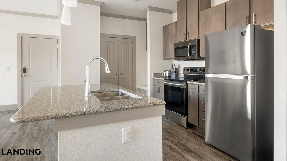 Building Photo - 12500 Shadowglen Trce