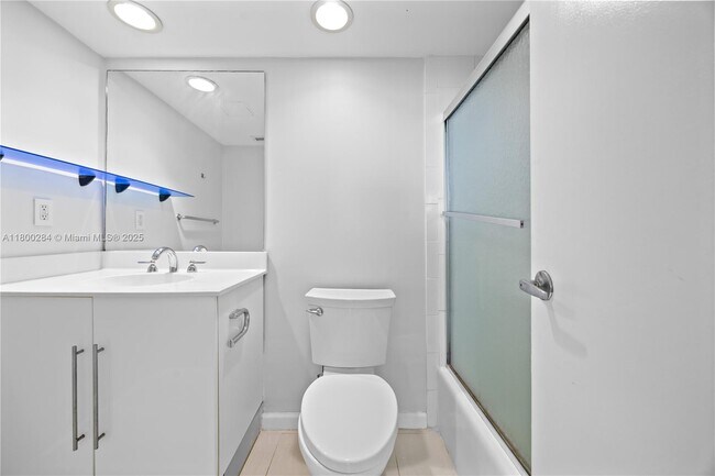Building Photo - 3000 S Ocean Dr