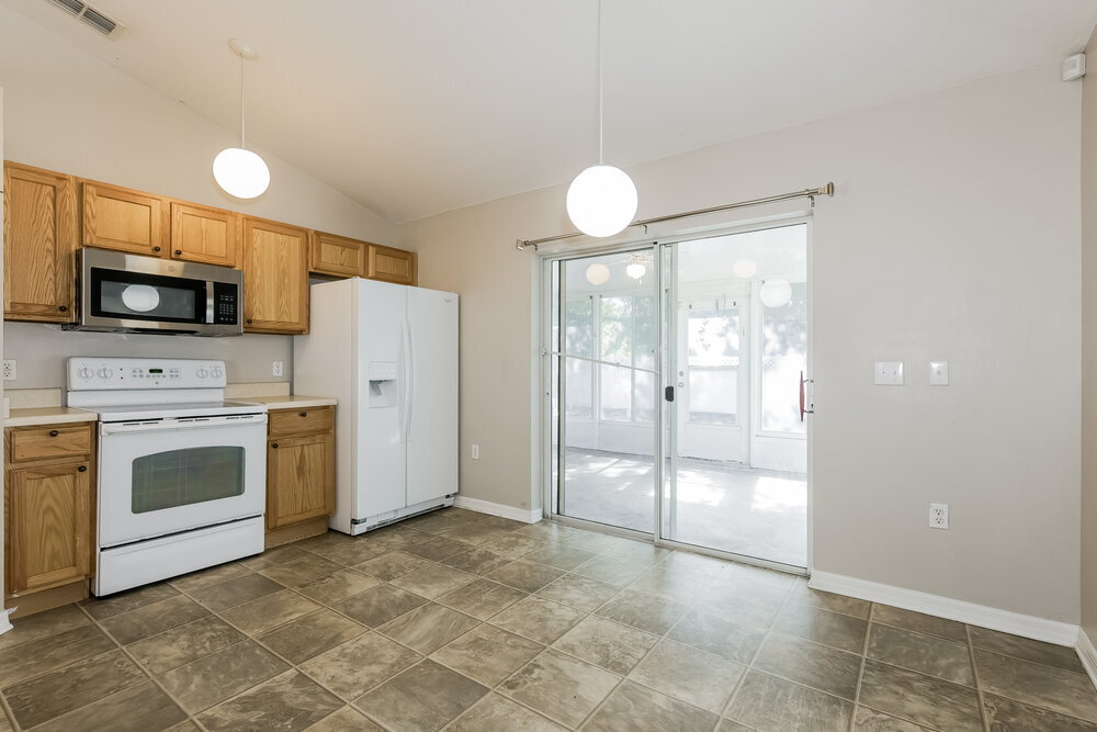 Building Photo - 927 Brenton Leaf Dr