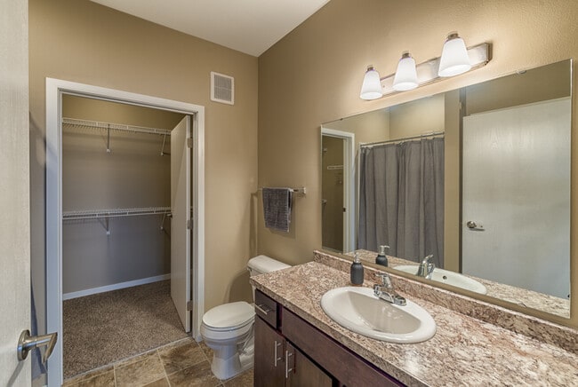 Building Photo - Northtown Crossing - Pet Friendly, Student...