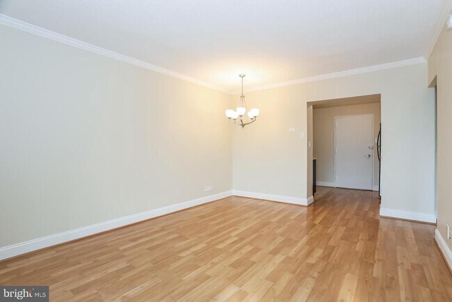 Building Photo - 240 M St SW