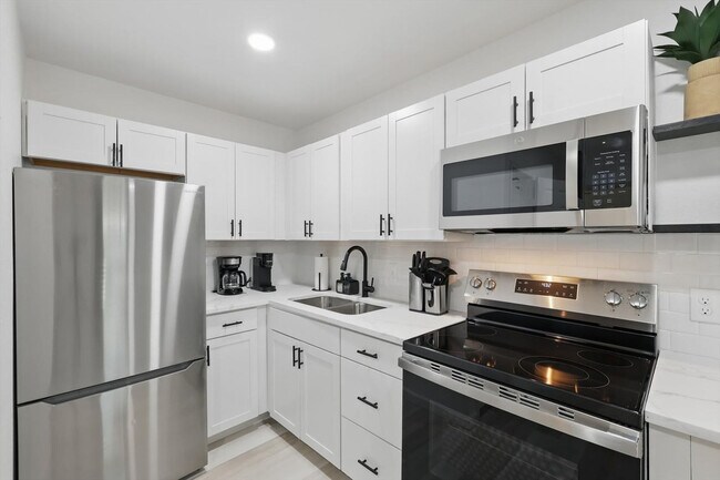 Building Photo - 2336 Minnie St