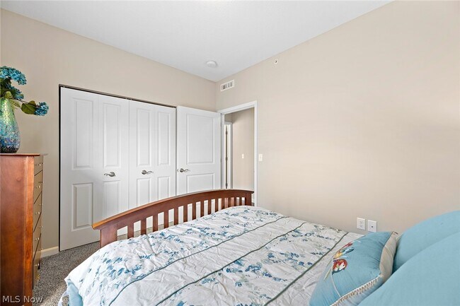 Building Photo - 558 Colony Park Dr