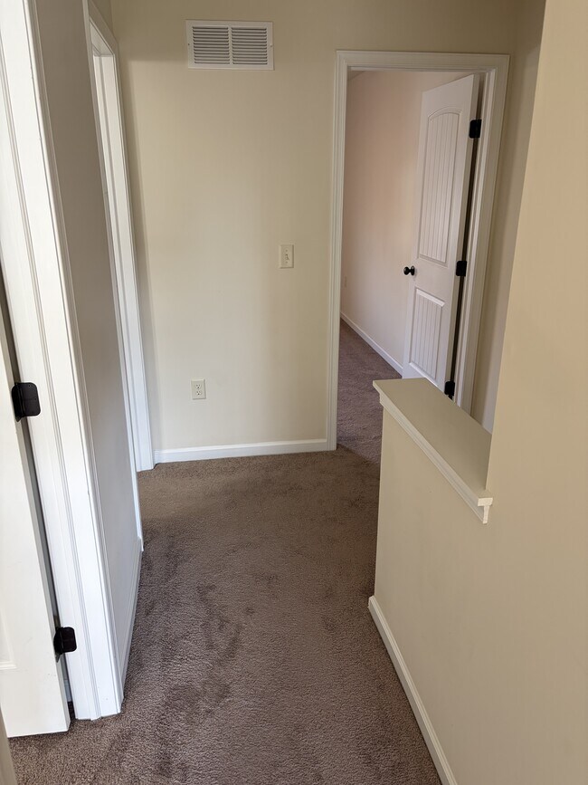 Building Photo - 530 Byler Cir
